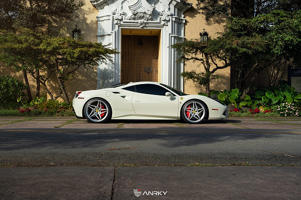 Фото дисков Anrky S1-X3 Глянцевый лак на Ferrari 488