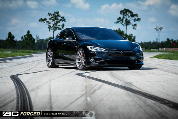 Фото дисков BC Forged HCA381 Глянцевый тонированный лак на Tesla Model S