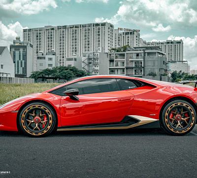 Фото дисков Brixton Forged PF7 Aerotech на Lamborghini Huracan