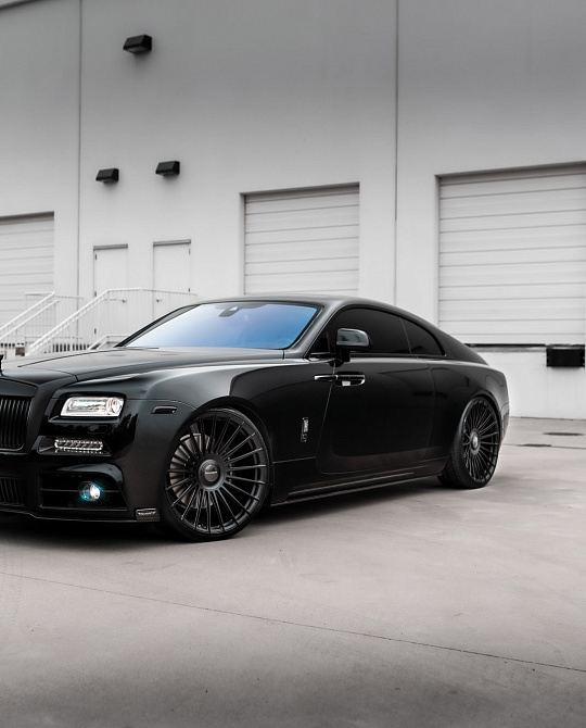 Фото дисков S17-13 Черный сатин на Rolls-Royce Wraith