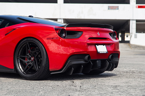 Фото дисков Anrky S3-X3 Черный глянец на Ferrari 488