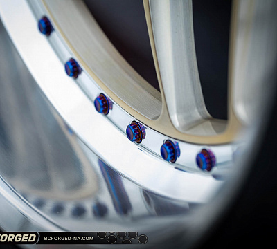 Фото дисков BC Forged LE53 // MLE53 на Dodge Challenger III