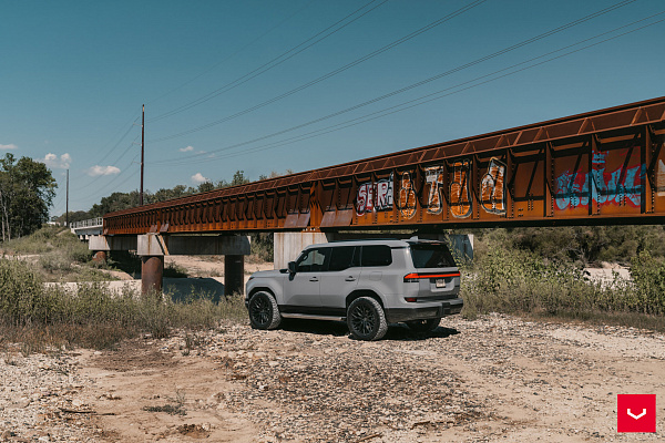 Фото дисков Vossen HF6-3 Черный сатин на Lexus GX II
