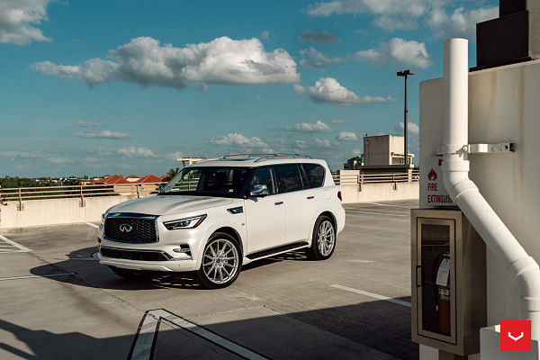 Фото дисков Vossen HF6-1 Серебро на Infiniti QX80 I