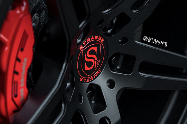 Фото дисков Strasse Wheels SP5R Deep Concave Monoblock Черный сатин на Chevrolet Corvette C7