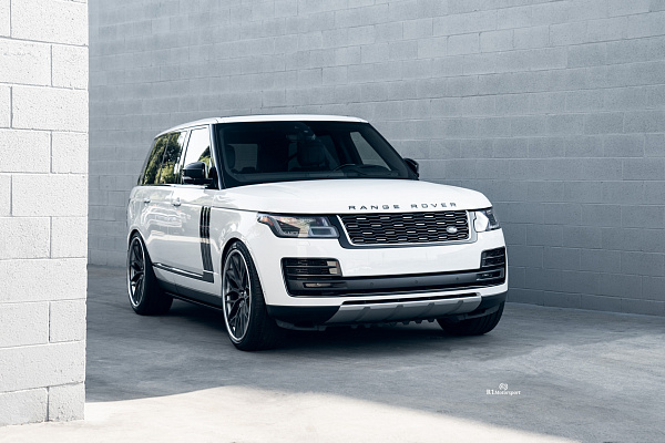 Фото дисков HRE S200H Сатиновый графит на Land Rover Range Rover IV