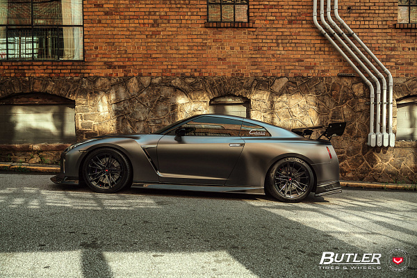 Фото дисков Vossen M-X6 Черный глянец на Nissan GT-R