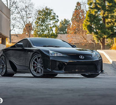 Фото дисков Brixton Forged R11-R на Lexus LFA