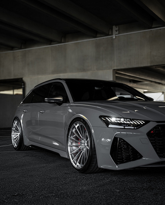 Фото дисков ST22 Полированный лак на Audi A/RS 6 (C8)