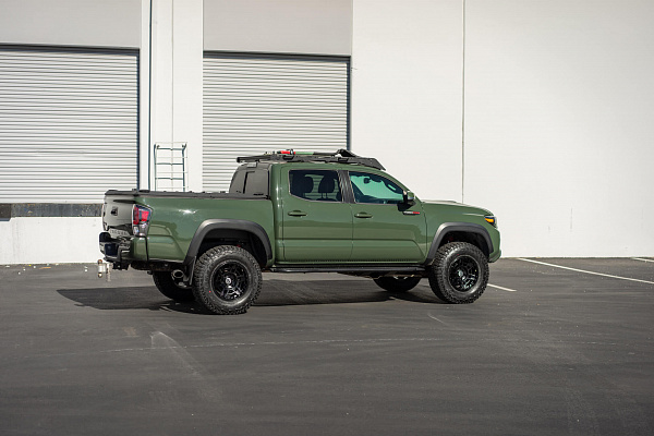 Фото дисков HRE FT1 Черный сатин на Toyota Tacoma III