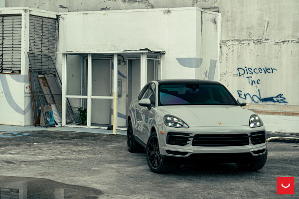 Фото дисков Vossen HF-5 Черный глянец на Porsche Cayenne III