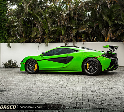 Фото дисков BC Forged RZ21 на McLaren 570S