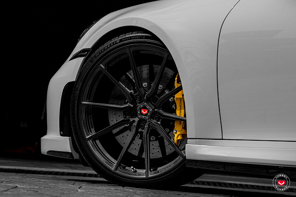 Фото дисков Vossen M-X2 Черный глянец на Porsche 911 VIII