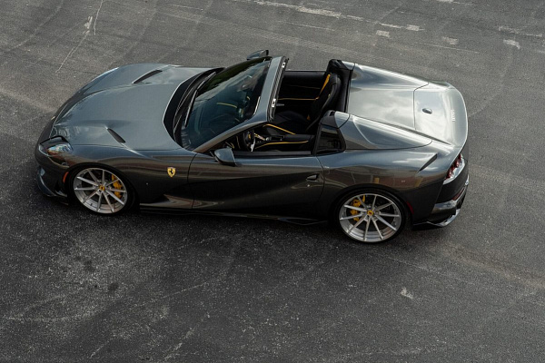 Фото дисков Anrky AN28 Глянцевый лак на Ferrari 812