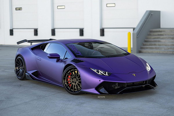 Фото дисков Strasse Wheels SV15T Deep Concave FS Черный матовый на Lamborghini Huracan