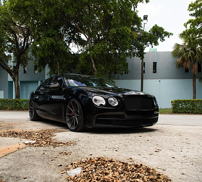 Фото дисков Vossen M-X2 на Bentley Flying Spur II
