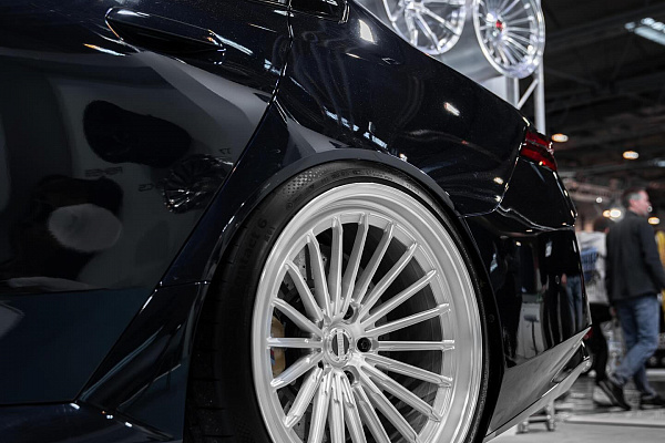 Фото дисков Radi8 R802.1 Глянцевый лак на BMW 5/M5 (G60/G90)