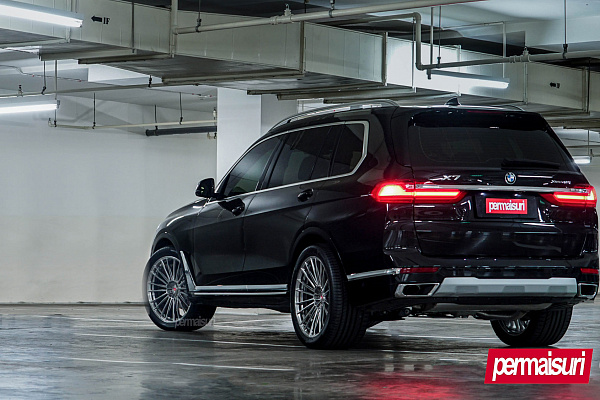 Фото дисков Vossen S17-04 Глянцевый лак на BMW X7 (G07)