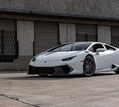 Фото дисков HRE P104SC на Lamborghini Huracan
