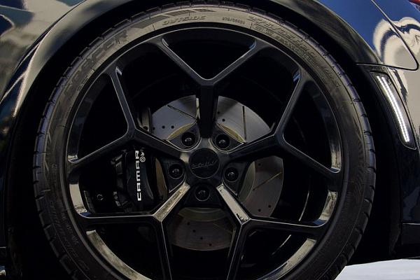 Фото дисков MRR M228 Черный глянец на Chevrolet Camaro VI