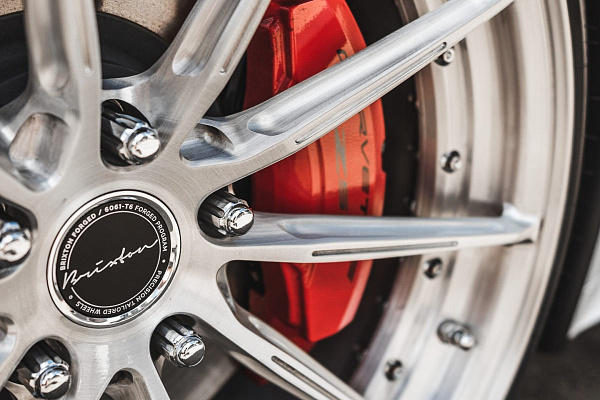 Фото дисков Brixton Forged R11-R Глянцевый лак на Chevrolet Corvette C8
