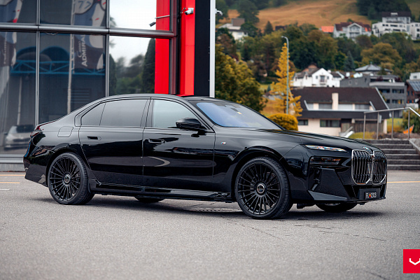 Фото дисков Vossen HF-8 Черный глянец на BMW 7 (G70)