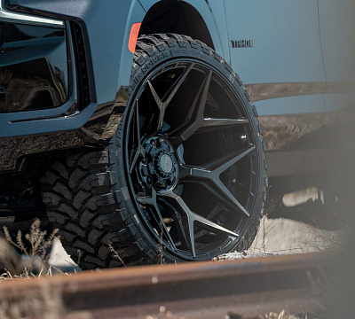 Фото дисков 4PLAY 4P06 на Chevrolet Tahoe V