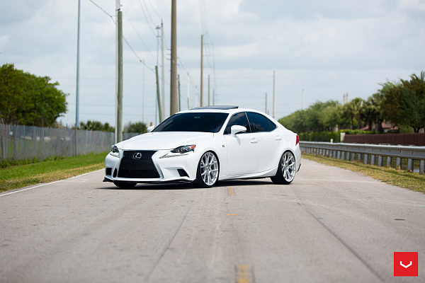 Фото дисков Vossen VFS-6 Серебро на Lexus IS II