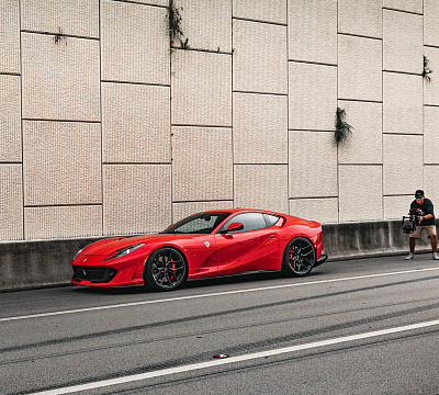 Фото дисков Vossen EVO-4 на Ferrari 812