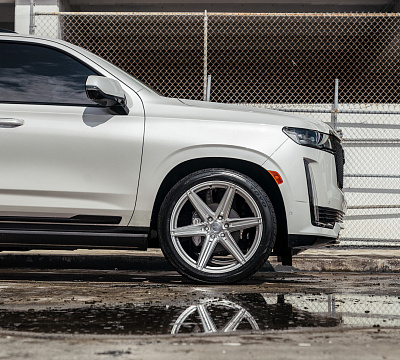 Фото дисков Vossen HF6-2 на Cadillac Escalade V
