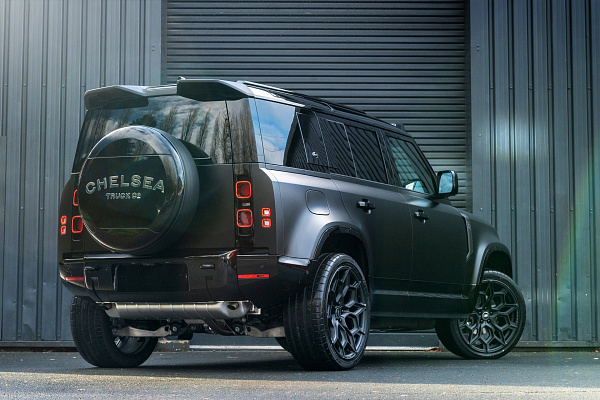 Фото дисков Kahn Type 57 RS Черный матовый на Land Rover Defender II
