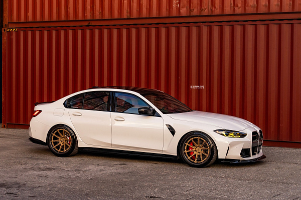 Фото дисков Strasse Wheels SV10-RS Deep Concave FS Сатиновое золото на BMW 3/M3 (G2x/G80)