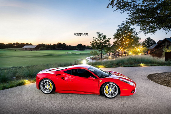 Фото дисков Strasse Wheels SM5R Deep Concave Monoblock Глянцевый лак на Ferrari 488