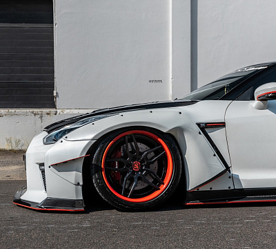 Фото дисков Strasse Wheels SV4 Deep Concave FS на Nissan GT-R
