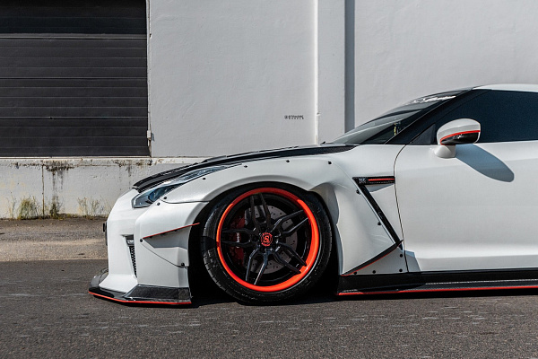 Фото дисков Strasse Wheels SV4 Deep Concave FS Другой цвет на Nissan GT-R
