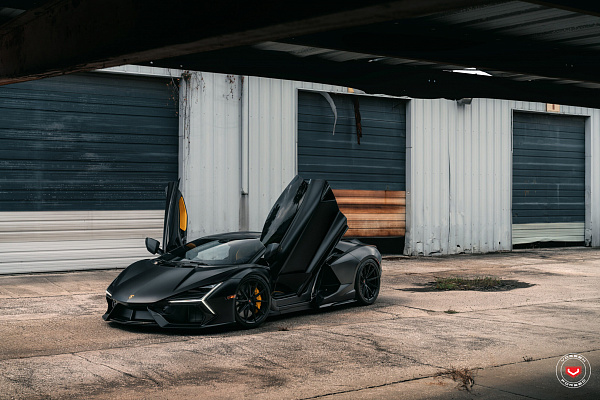 Фото дисков Vossen VPS-1 Черный сатин на Lamborghini Revuelto