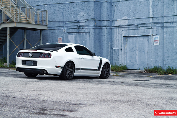 Фото дисков Vossen CV5 Сатиновый графит на Ford Mustang V