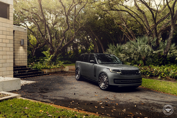Фото дисков Vossen UV-7 Глянцевый темный лак на Land Rover Range Rover V