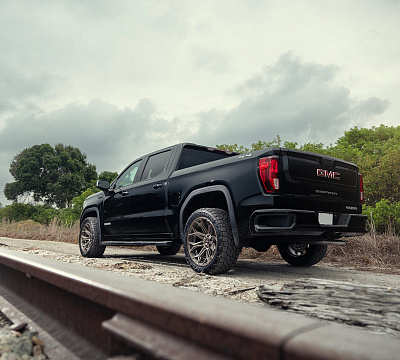 Фото дисков 4PLAY 4P83 на GMC Sierra IV