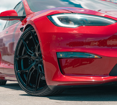 Фото дисков Vossen HF-5 на Tesla Model S