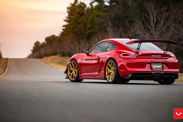Фото дисков Vossen HF-5 Глянцевое золото на Porsche Cayman II