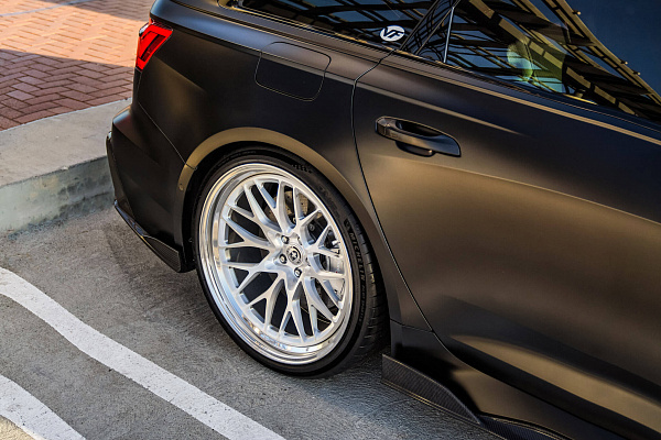 Фото дисков HRE 520 Глянцевый лак на Audi A/RS 6 (C8)