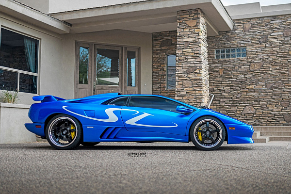 Фото дисков Strasse Wheels S5 Performance Черный глянец на Lamborghini Diablo