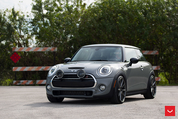 Фото дисков Vossen VFS-1 Сатиновый графит на MINI Cooper III