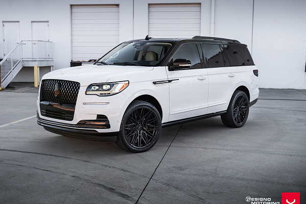 Фото дисков Vossen HF6-5 Черный глянец на Lincoln Navigator IV