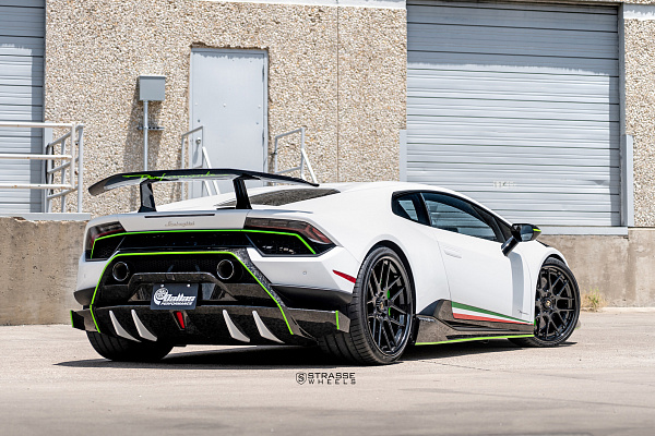 Фото дисков Strasse Wheels SM7 Deep Concave FS Другой цвет на Lamborghini Huracan