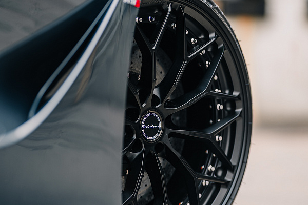 Фото дисков Brixton Forged CM6-R Черный сатин на McLaren 720S
