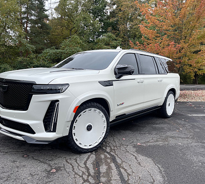 Фото дисков Giovanna Dicotto на Cadillac Escalade V