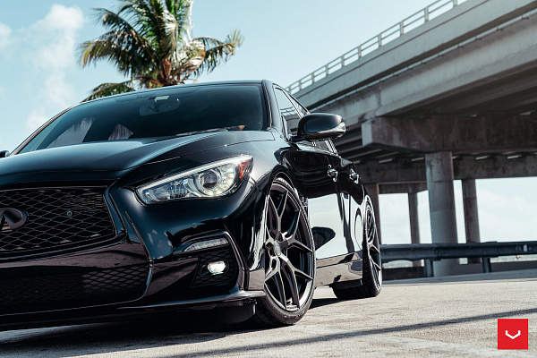 Фото дисков Vossen HF-5 Сатиновый графит на Infiniti Q50