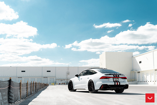 Фото дисков Vossen HF-7 Черный глянец на Audi A/RS 7 (4K)